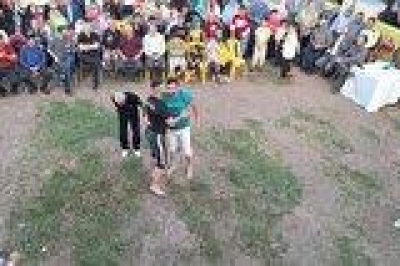 برگزاری نخستین جشنواره کشتی گیله مردی در روستای تاریخی مناره بازار